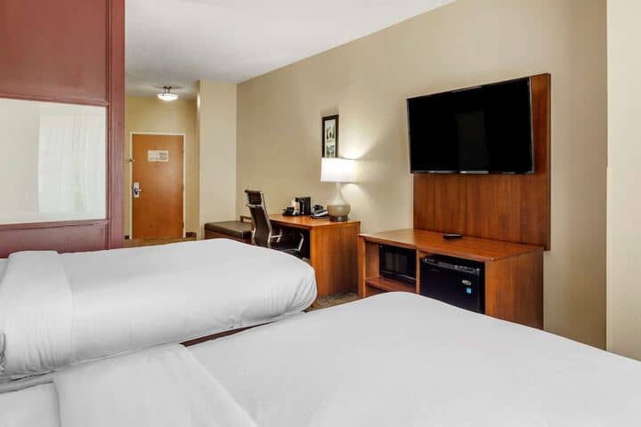 Room 9 of 31