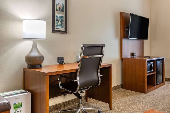 Room 6 of 31